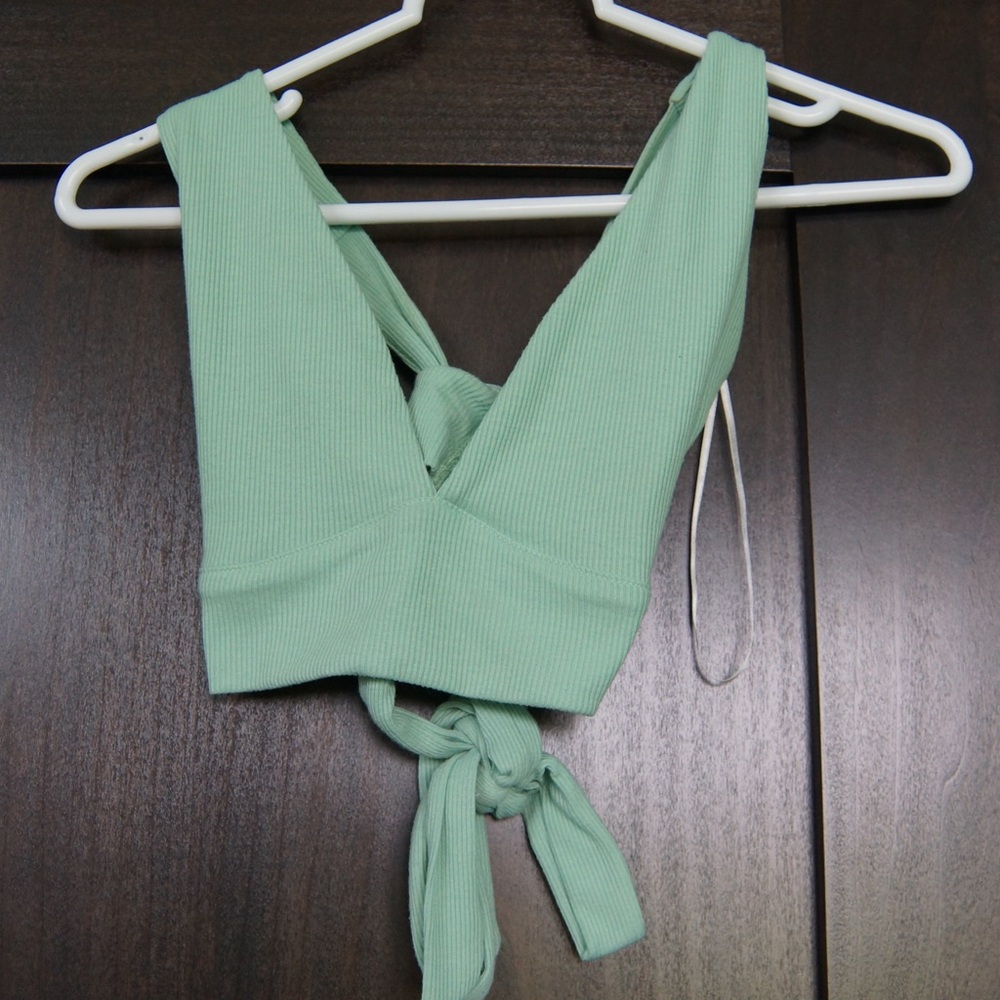 Love Tree Green Sleeveless Crop Tank Top